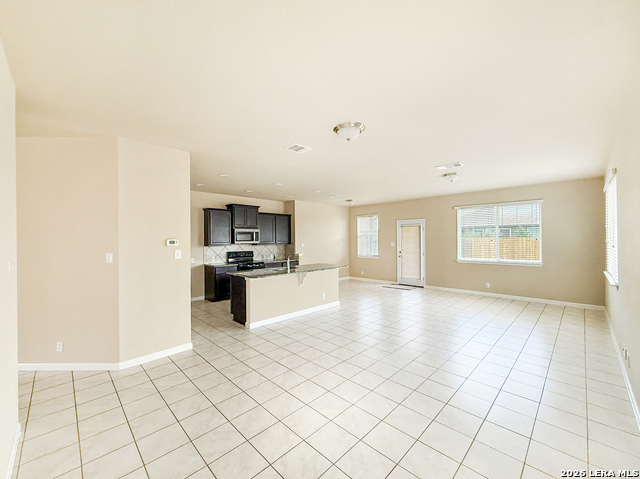 474 Centinela St Property Photo 2