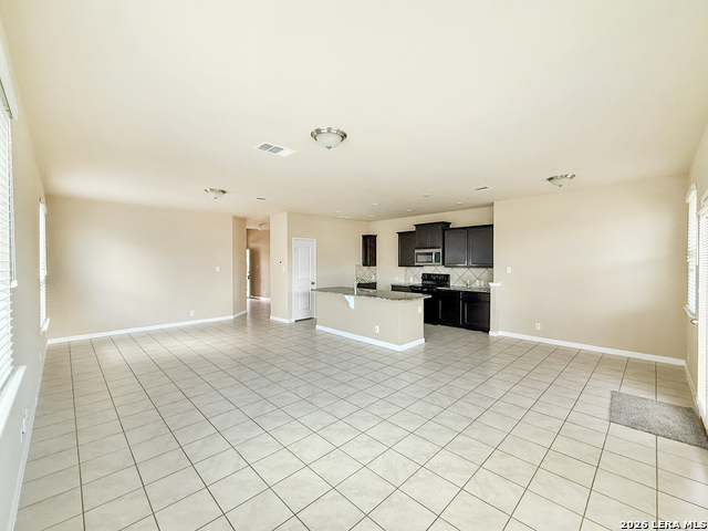 474 Centinela St Property Photo 5