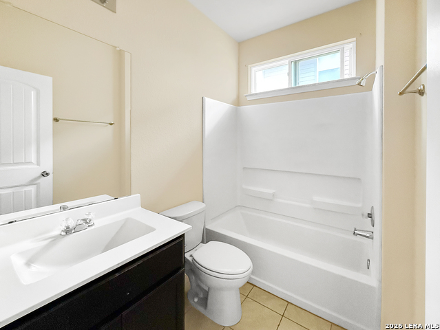 474 Centinela St Property Photo 8