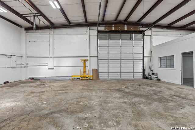 778 Isom Rd Property Photo 9