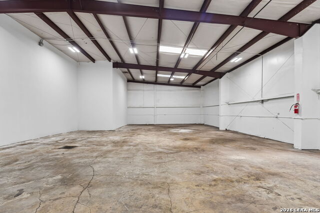 778 Isom Rd Property Photo 11