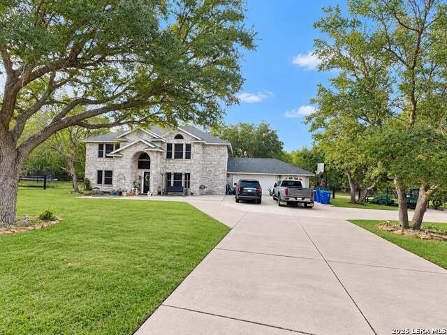 3303 Triple Mdws Property Photo 2
