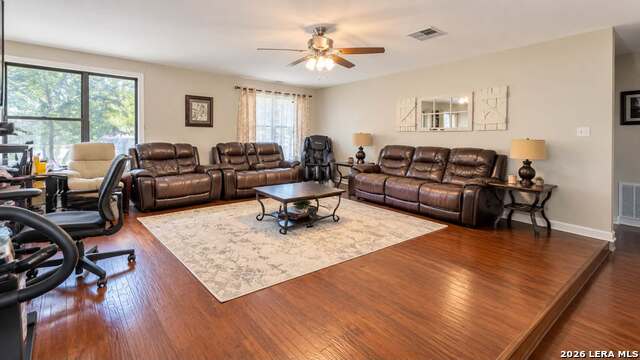 3303 Triple Mdws Property Photo 13
