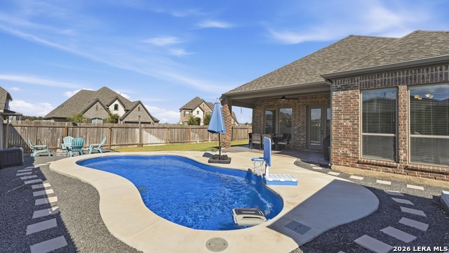 2037 Creekview Property Photo 2