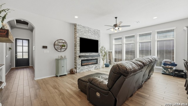 2037 Creekview Property Photo 6