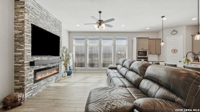 2037 Creekview Property Photo 7