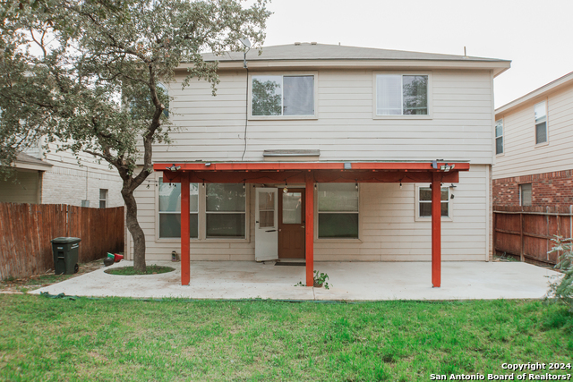 13707 Riverbank Pass Property Photo 2