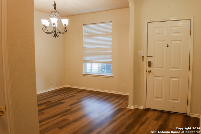 13707 Riverbank Pass Property Photo 9