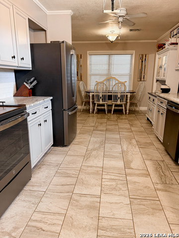 212 S 4th Property Photo 4