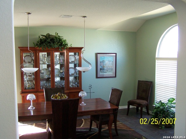 8206 Piney Wood Run Property Photo 5