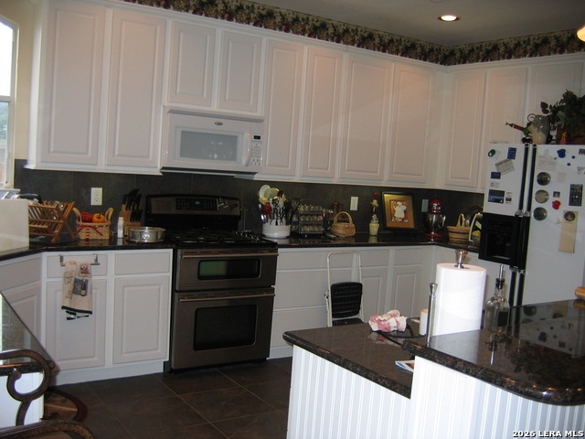 8206 Piney Wood Run Property Photo 11