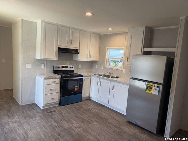 583 Lone Shadow Property Photo 3