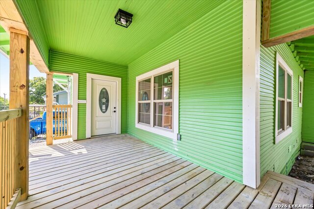 519 Kayton Ave Property Photo 2