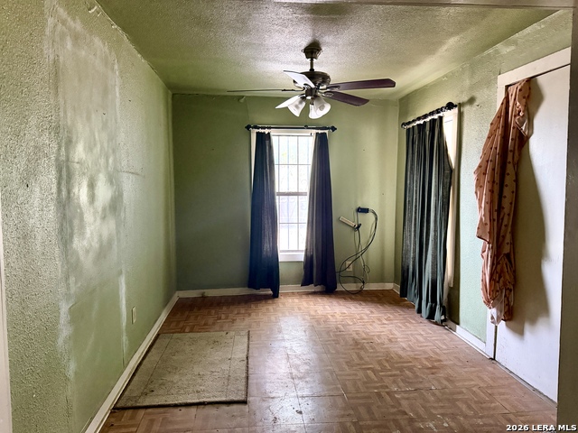 203 Huntington Property Photo 6