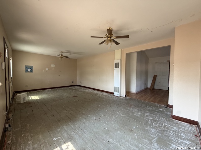 19391 Fm 471 S Property Photo 4
