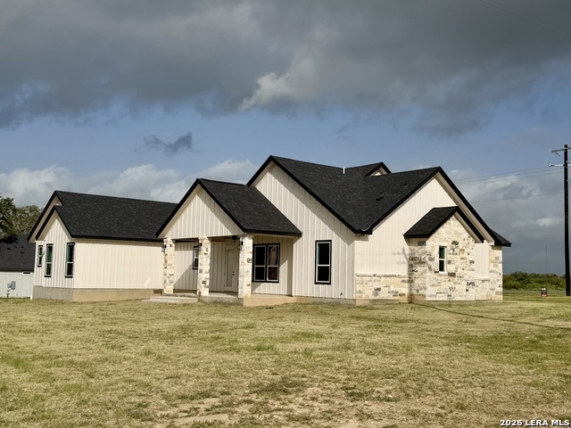 712 County Road 320 Property Photo 49