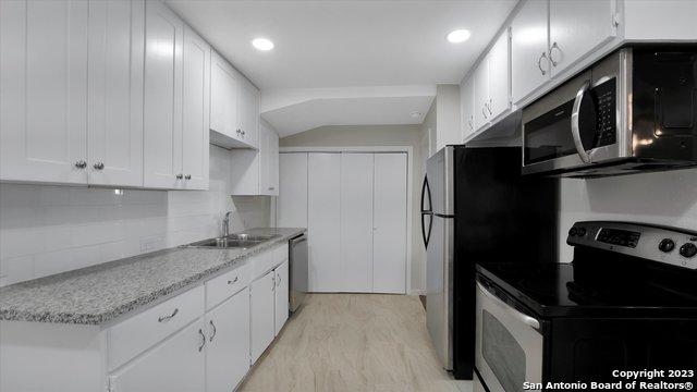 542 Thorain Blvd Property Photo 6