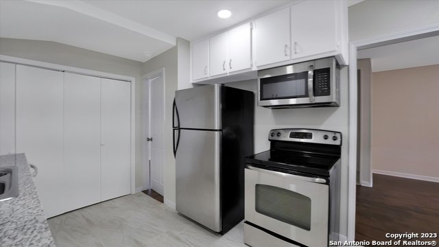 542 Thorain Blvd Property Photo 7