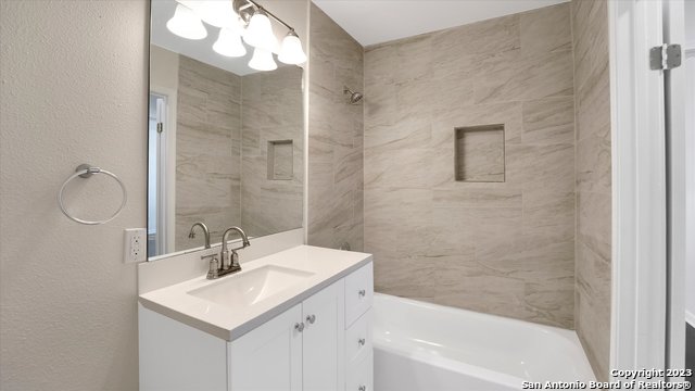 542 Thorain Blvd Property Photo 9