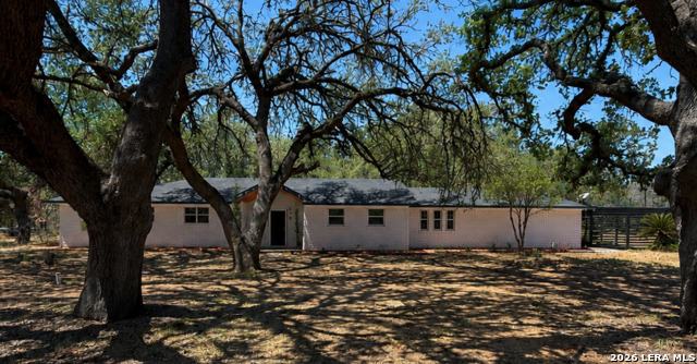 109 Live Oak Dr Property Photo 1
