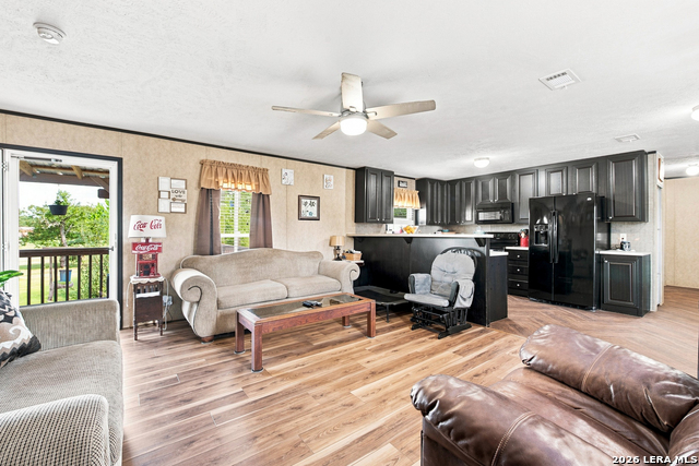 6901 Breezewood Property Photo 5