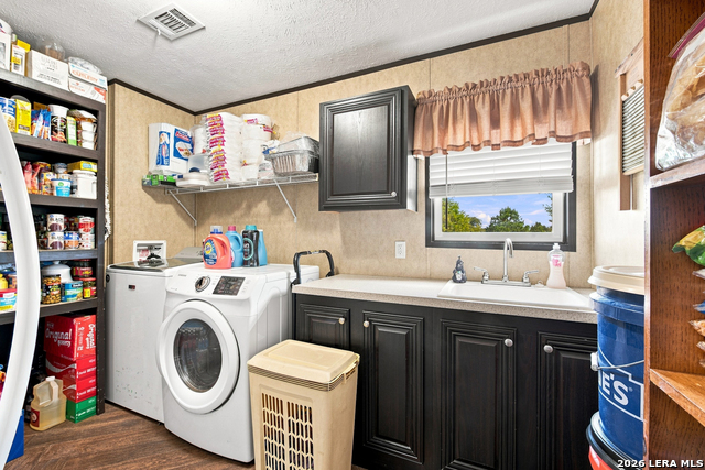 6901 Breezewood Property Photo 9