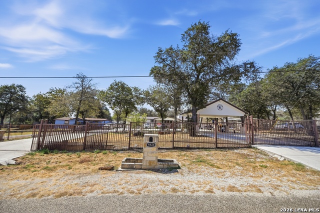 4426 Lost Hills Property Photo 4