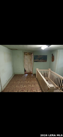 230 Clifford Ct Property Photo 9