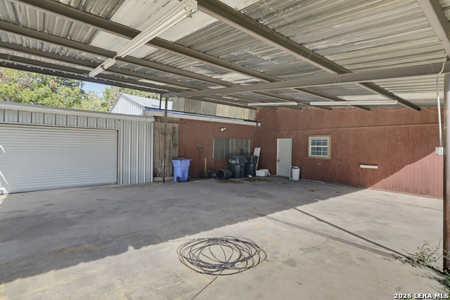 206 E Pine Property Photo 2