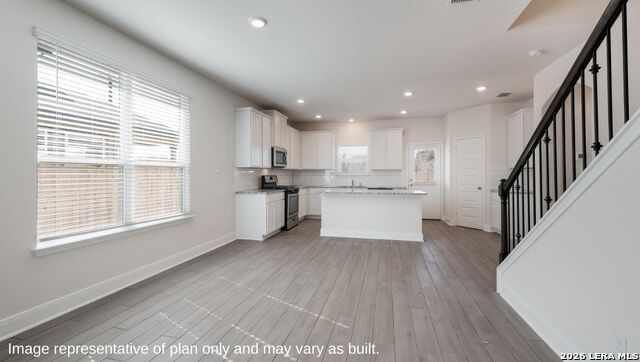 213 Rolling River Property Photo 8