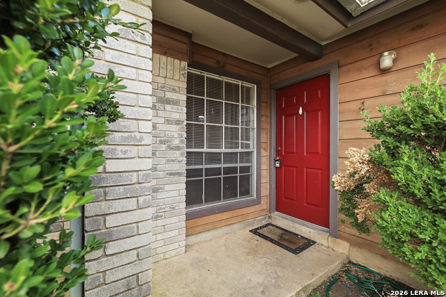 8918 Fall River Dr Property Photo 2