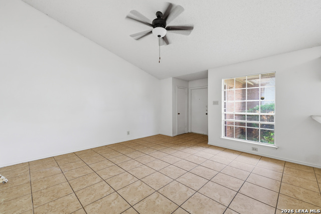 8918 Fall River Dr Property Photo 3