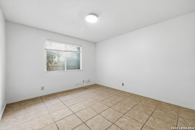 8918 Fall River Dr Property Photo 13