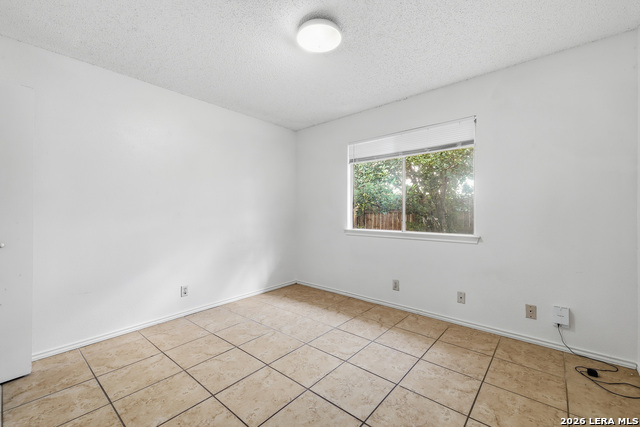 8918 Fall River Dr Property Photo 17