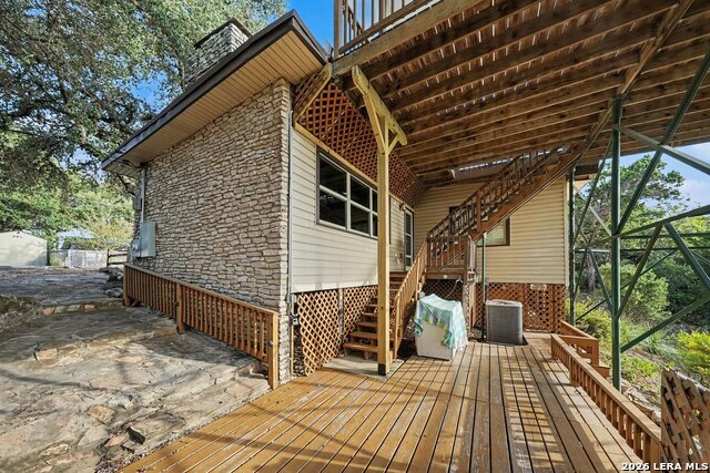 820 Hill Top Dr Property Photo 22