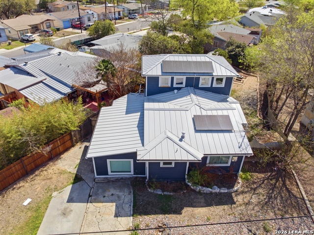126 Zachry Property Photo 4