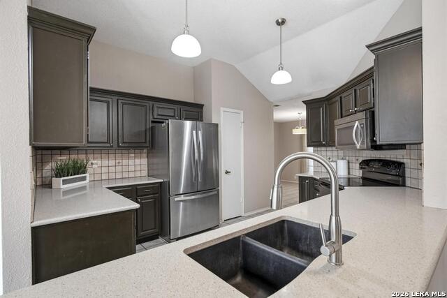 7808 Forest Path Property Photo 9
