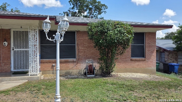 223 Sunnyland Dr Property Photo 3