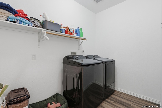 10426 Sun Ml Property Photo 7