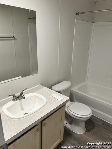 1914 14th St Property Photo 6