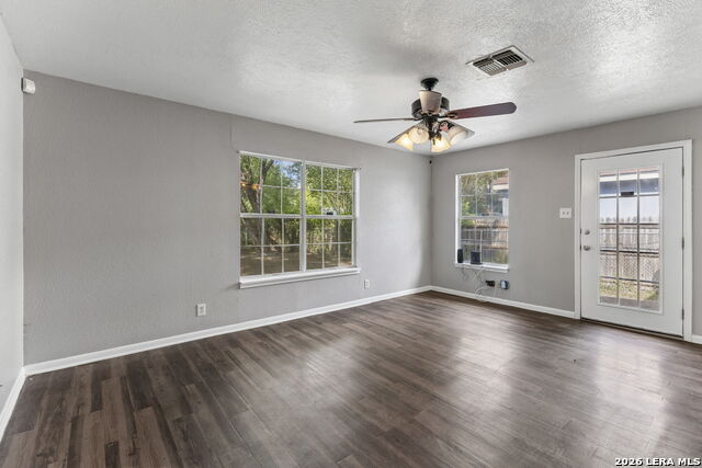 1215 Aaron Pl Property Photo 15