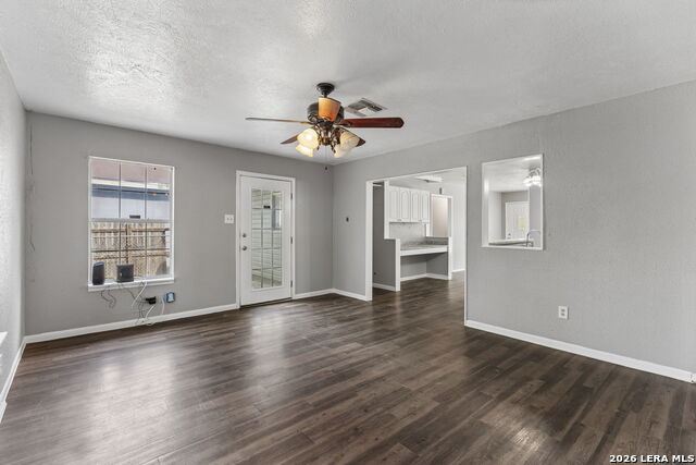 1215 Aaron Pl Property Photo 16