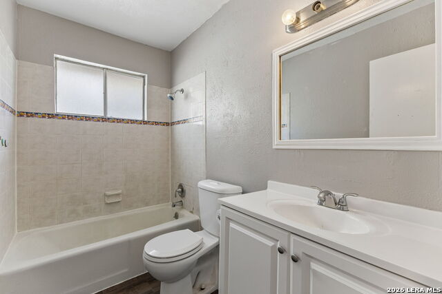 1215 Aaron Pl Property Photo 21