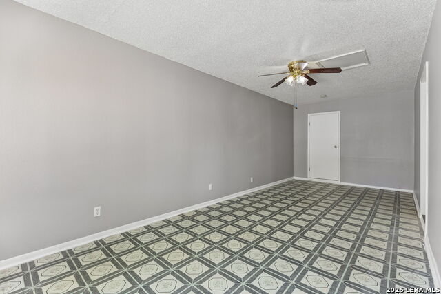 1215 Aaron Pl Property Photo 26
