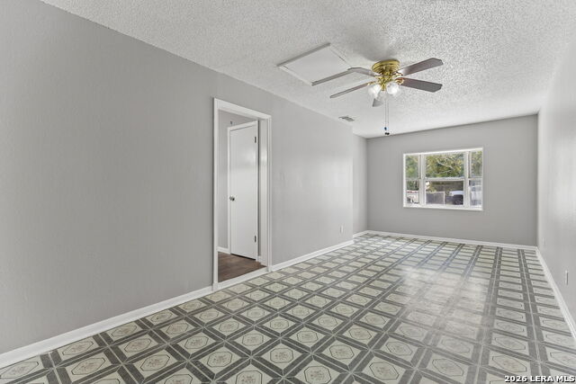 1215 Aaron Pl Property Photo 27