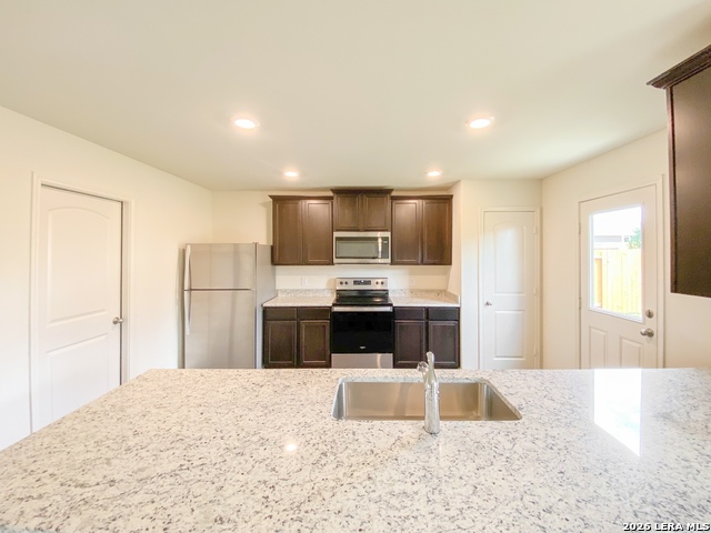 2927 Citron Gdn Property Photo 5