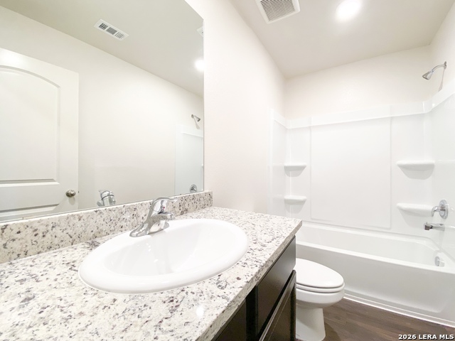 2927 Citron Gdn Property Photo 11