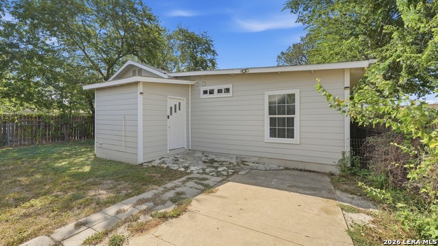 222 Laurelwood Dr Property Photo 8