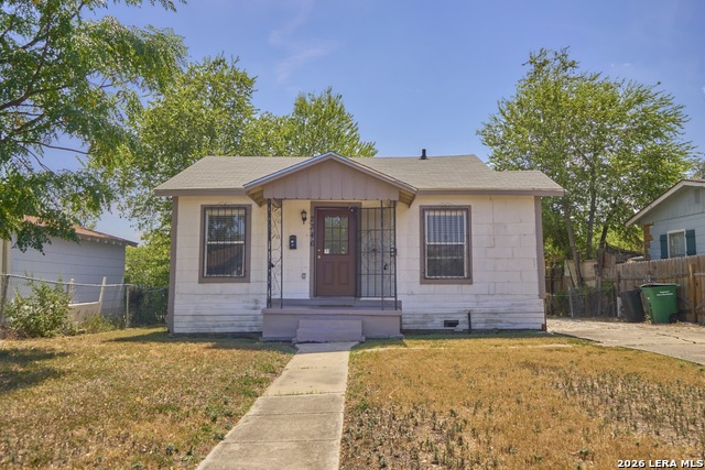 2346 Burnet St. Property Photo 2