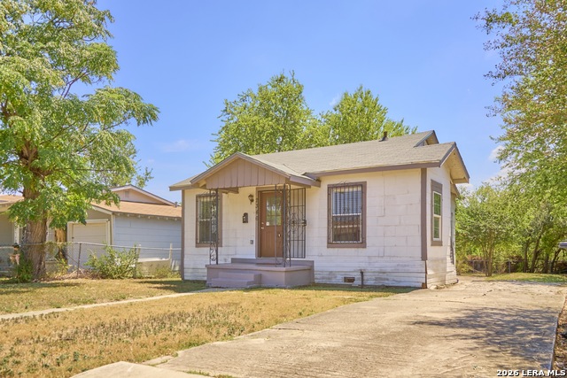 2346 Burnet St. Property Photo 3